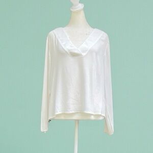 Grade & Gather Split Neck & Sleeve Blouse in White Size Small